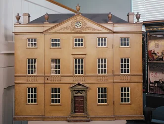 Poppenhuis, Neo-Klassieke Adam Stijl, c.1810